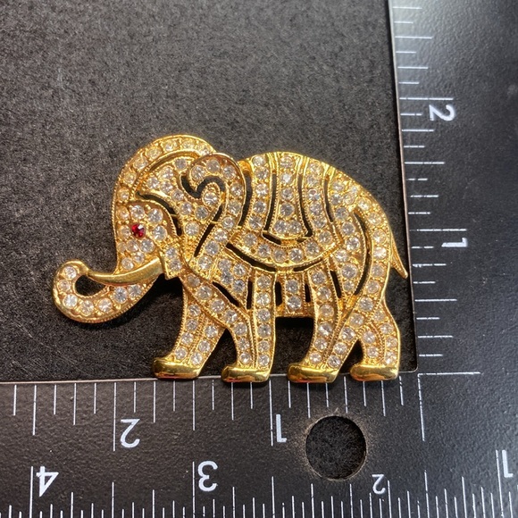 VTG Roman Brand Goldtone Elephant Brooch - Picture 5 of 5